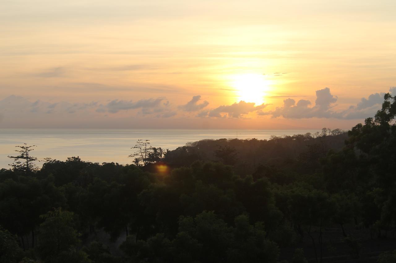Lunar Dive Resort Tulamben  Ngoại thất bức ảnh
