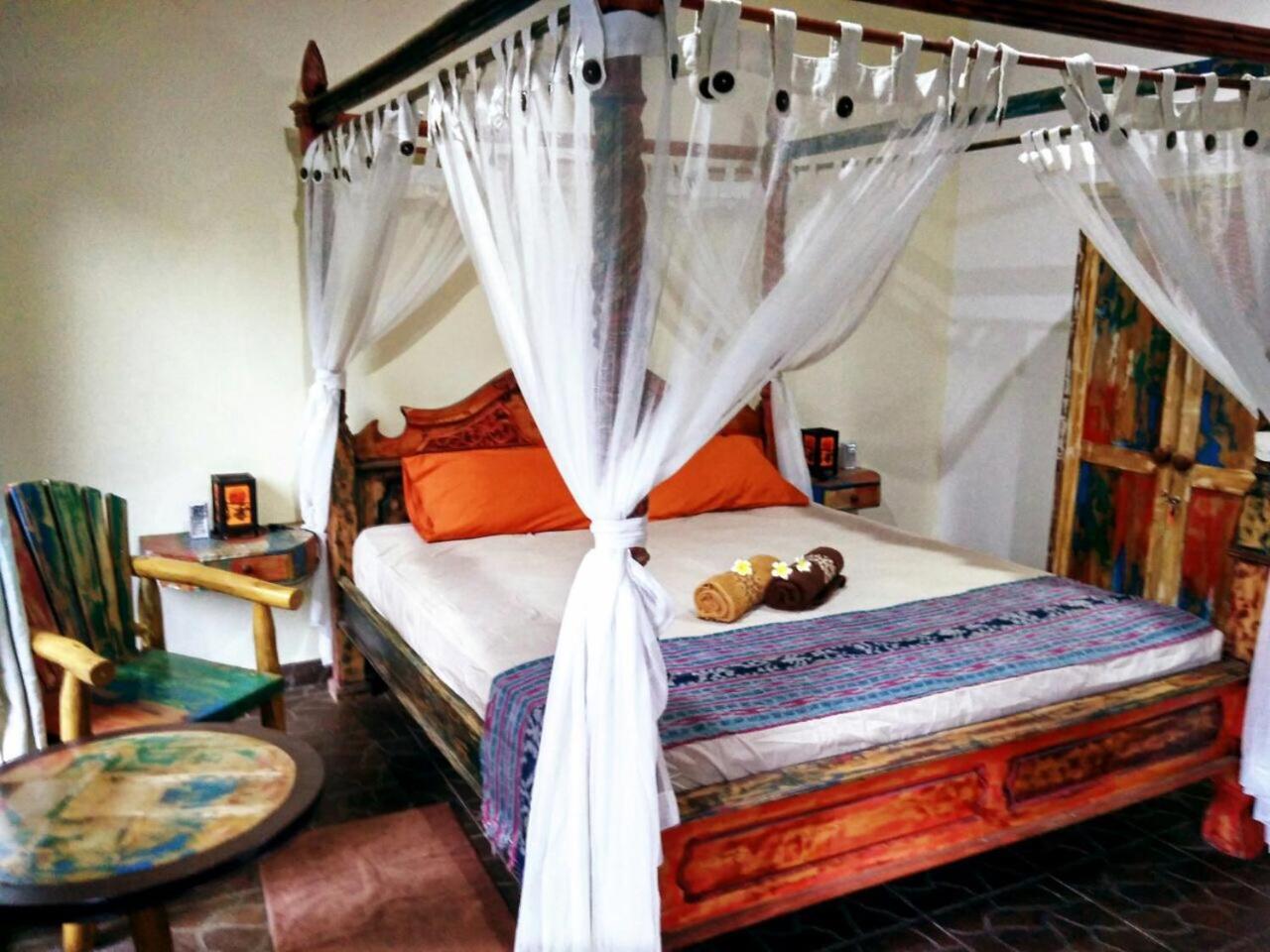 Lunar Dive Resort Tulamben  Ngoại thất bức ảnh
